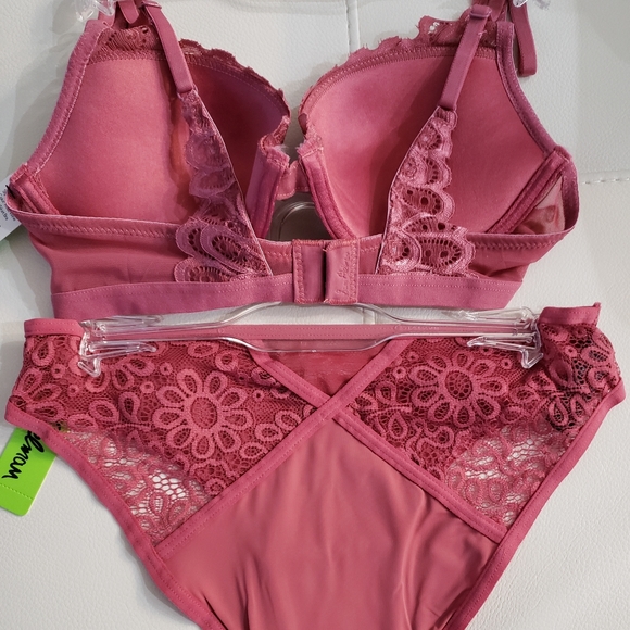 SAM EDELMAN BRAND NEW SET TSHIRT BRA AND BIKINI - Picture 3 of 4